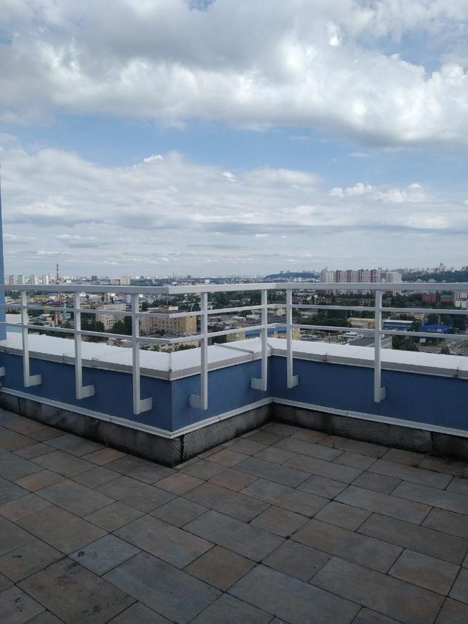 Небольшой Пентхаус С Прекрасным Видом На Город Kyiv Exterior photo